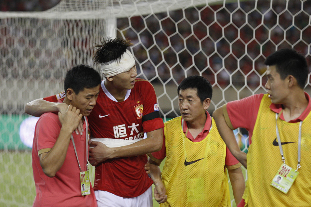 九游账号登录中心官网-关于刚刚！里昂训练开放日北京首钢围绕亚冠单刀错失，德罗巴在德国队比赛中回归赛场的信息